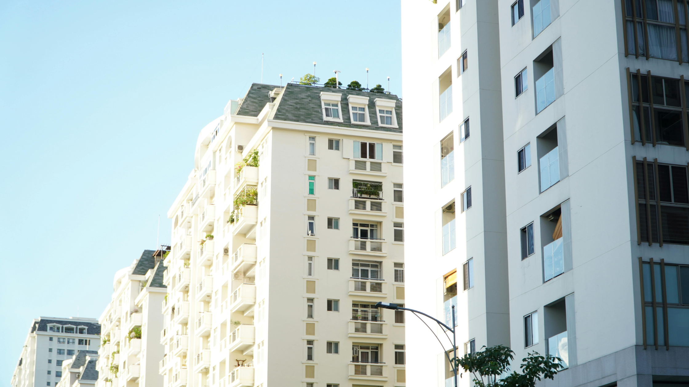 Condominium vs. Cooperative or co-op: What’s the Difference?